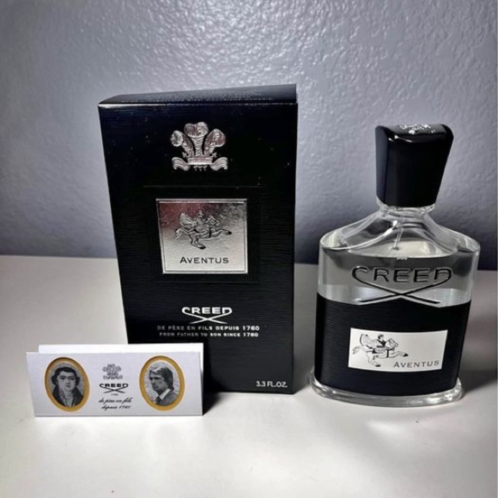 Creed Aventus Black and Silver Packaging